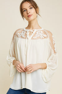 H5917 Womens Sheer Tie-Front Peasant Top Side
