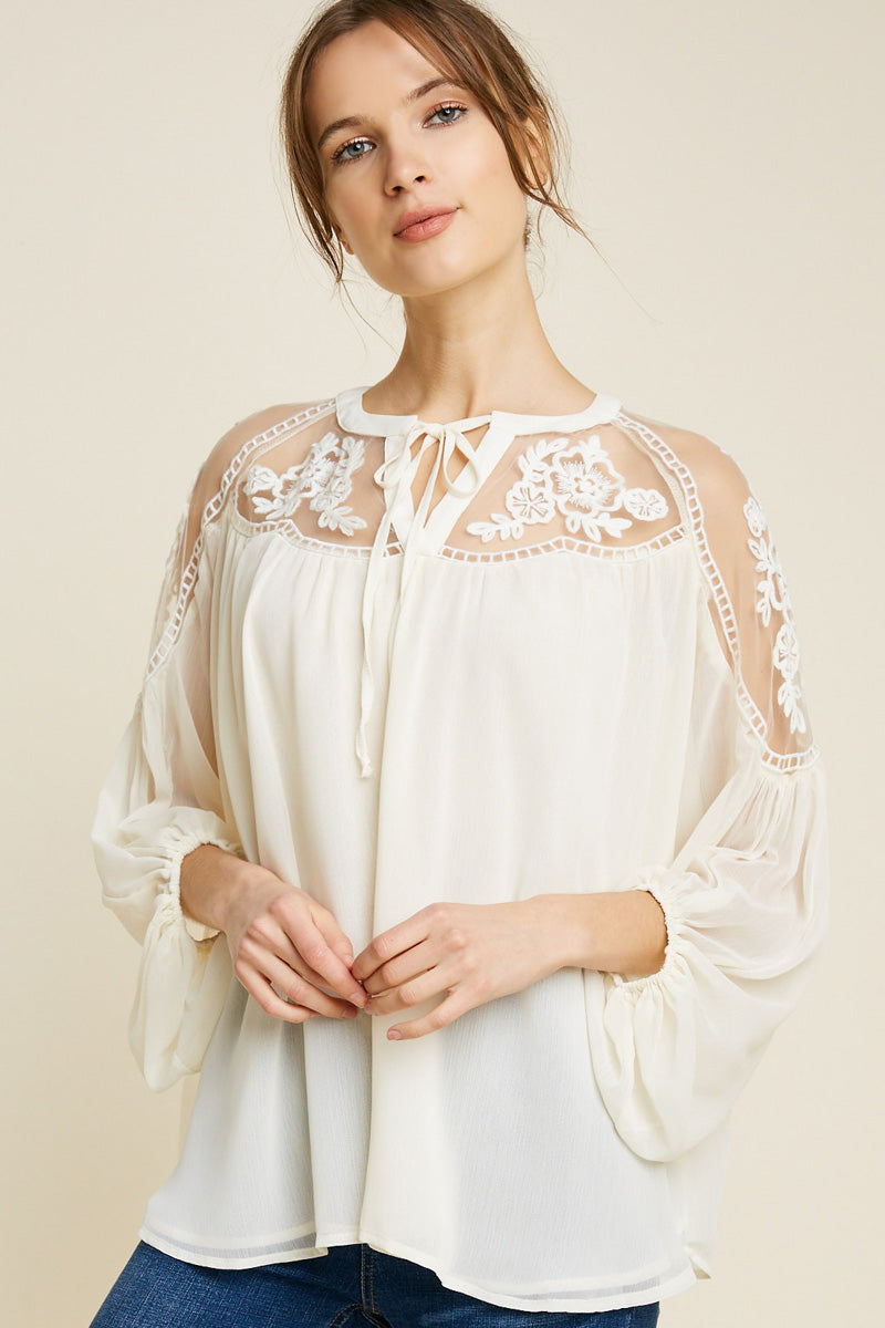 H5917 Womens Sheer Tie-Front Peasant Top Side
