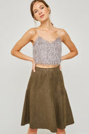 H6482 Mauve Womens Textured V-Neck Cropped Tank Pose