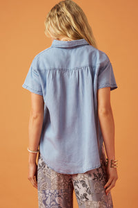 HK1010W Light Denim Plus Washed Tencel Pocketed Collared Shirt Front