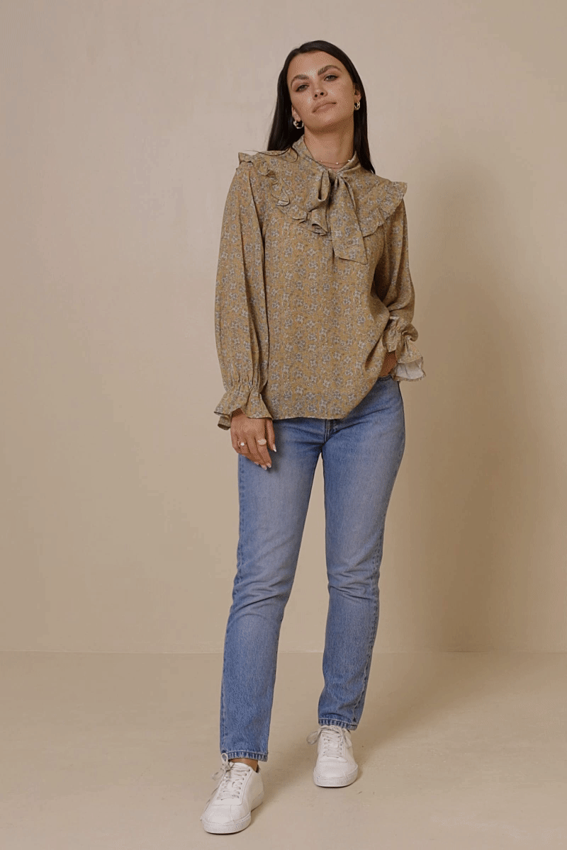 Ditsy Floral Bib Top With Tie