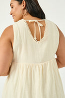 HN4016 IVORY Womens Crochet Trimmed V Neck Tank Detail