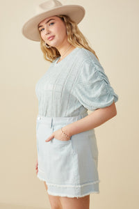 HY8280W Light Denim Plus Fray Detail Illusion Hem Denim Shorts Side