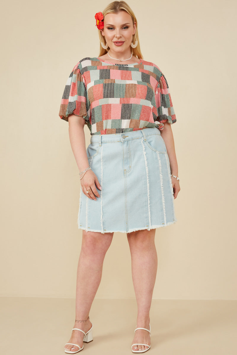 HY8478W Light Denim Plus Frayed Seam Detailed Denim Skirt Side