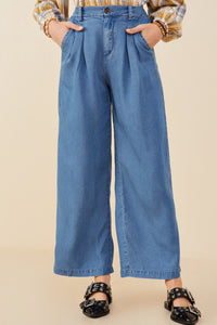 HY9146W Mid Denim Plus Pleated Detail Wide Leg Tencel Pants Front
