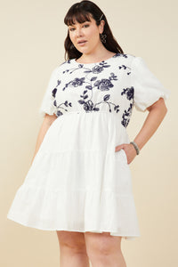 HY9462W Off White Plus Contrast Embroidered Paneled Dress Side